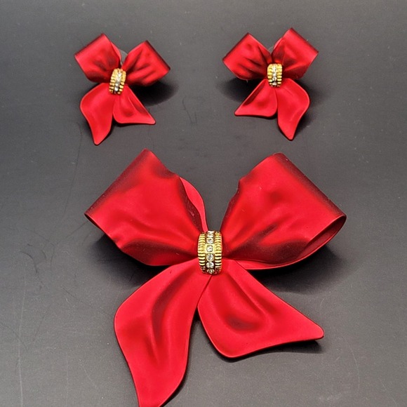 Vintage Estate Red Satin Brooch Pin And Earrings Christmas Bow Ribbon - Picture 1 of 7